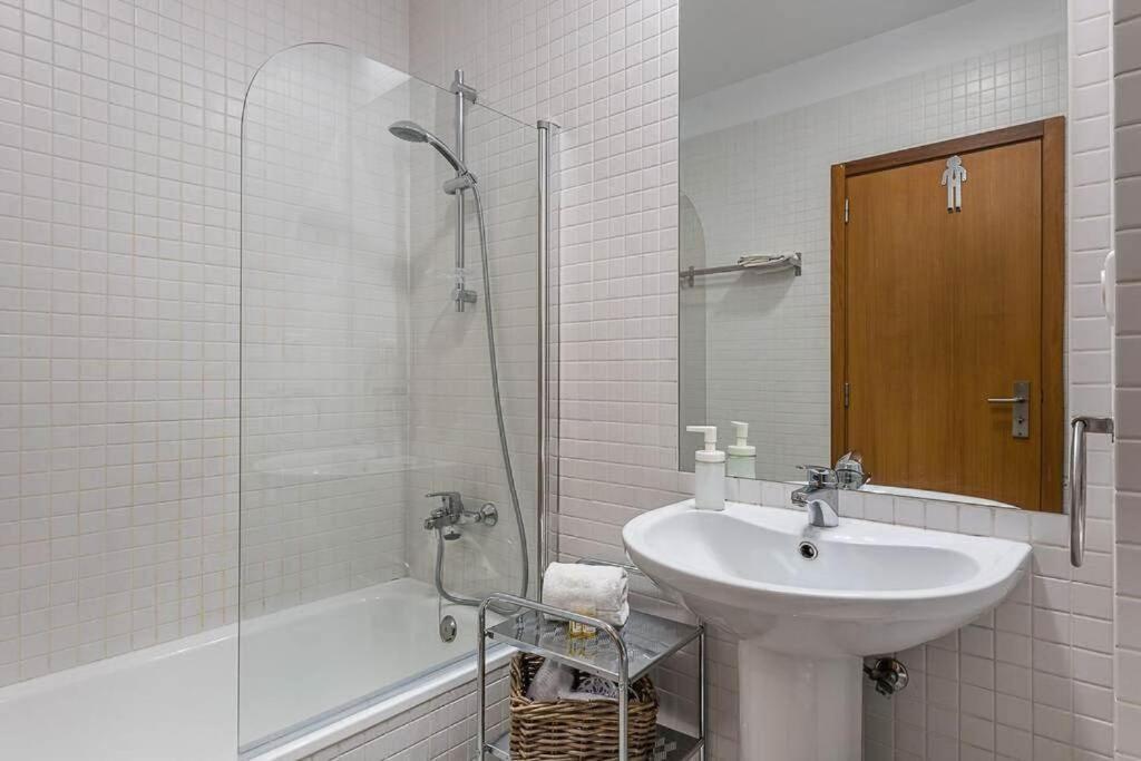 Loulé 246 · 1 bedroom apartment · Parking OOporto Exterior foto